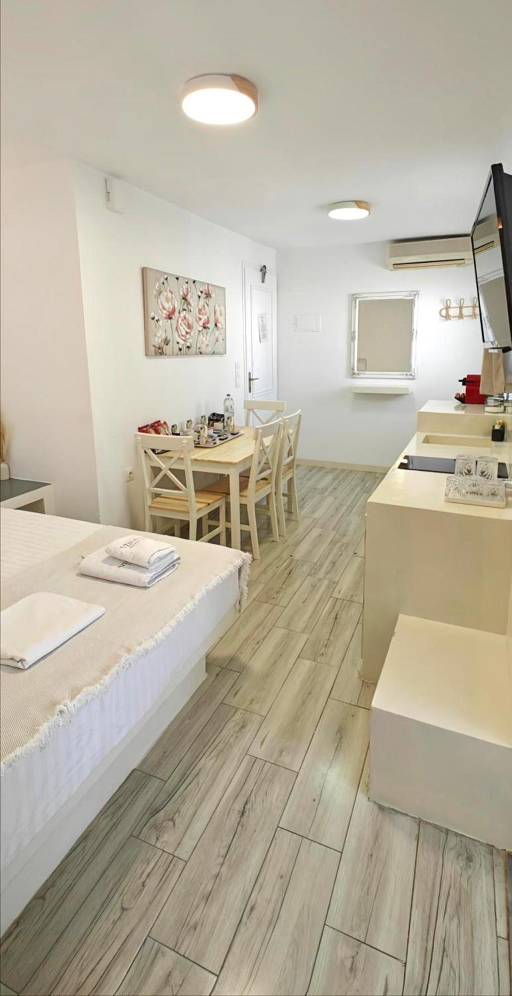 Tinos Heritage Plateia Luaran gambar