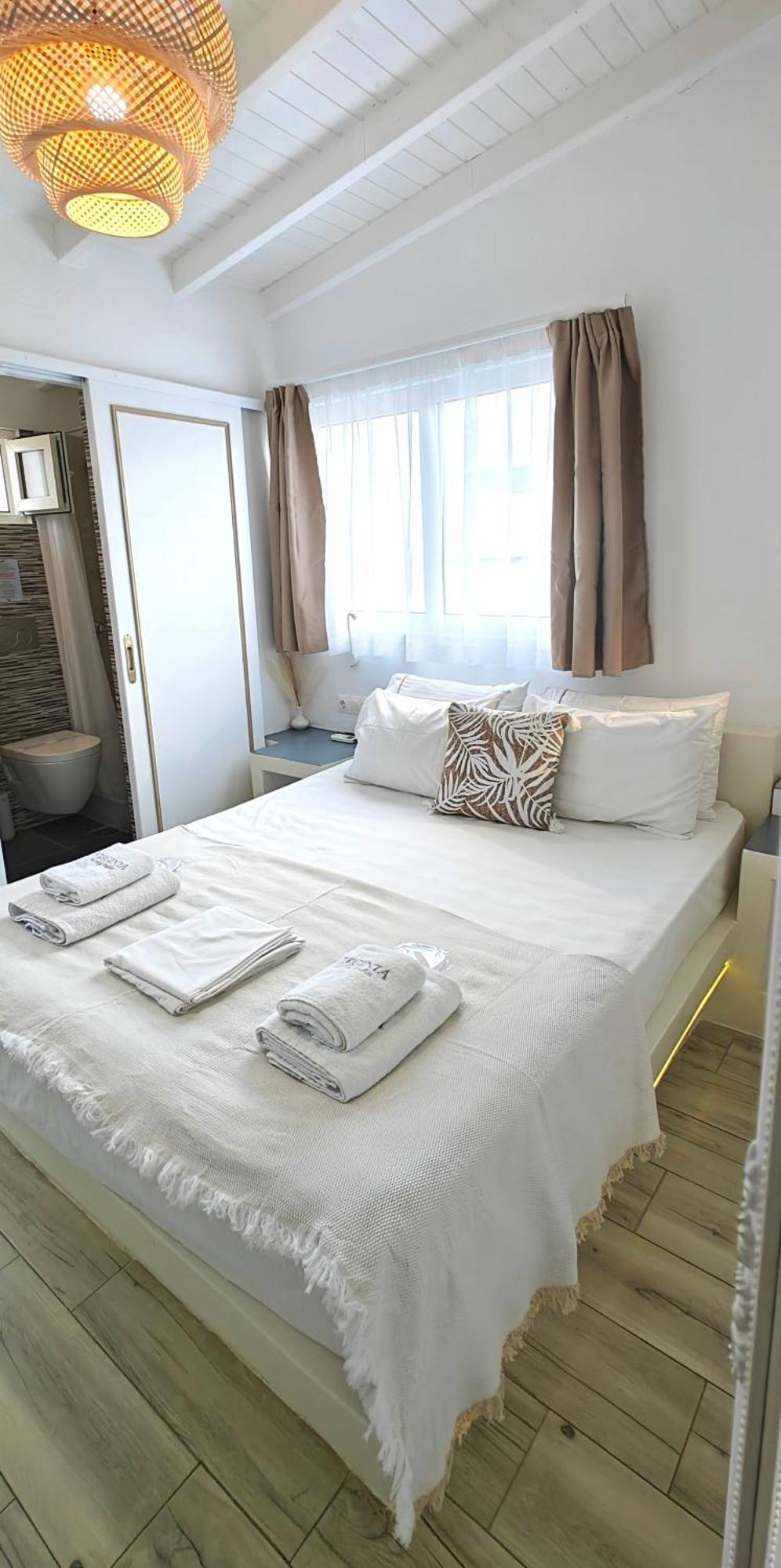 Tinos Heritage Plateia Luaran gambar